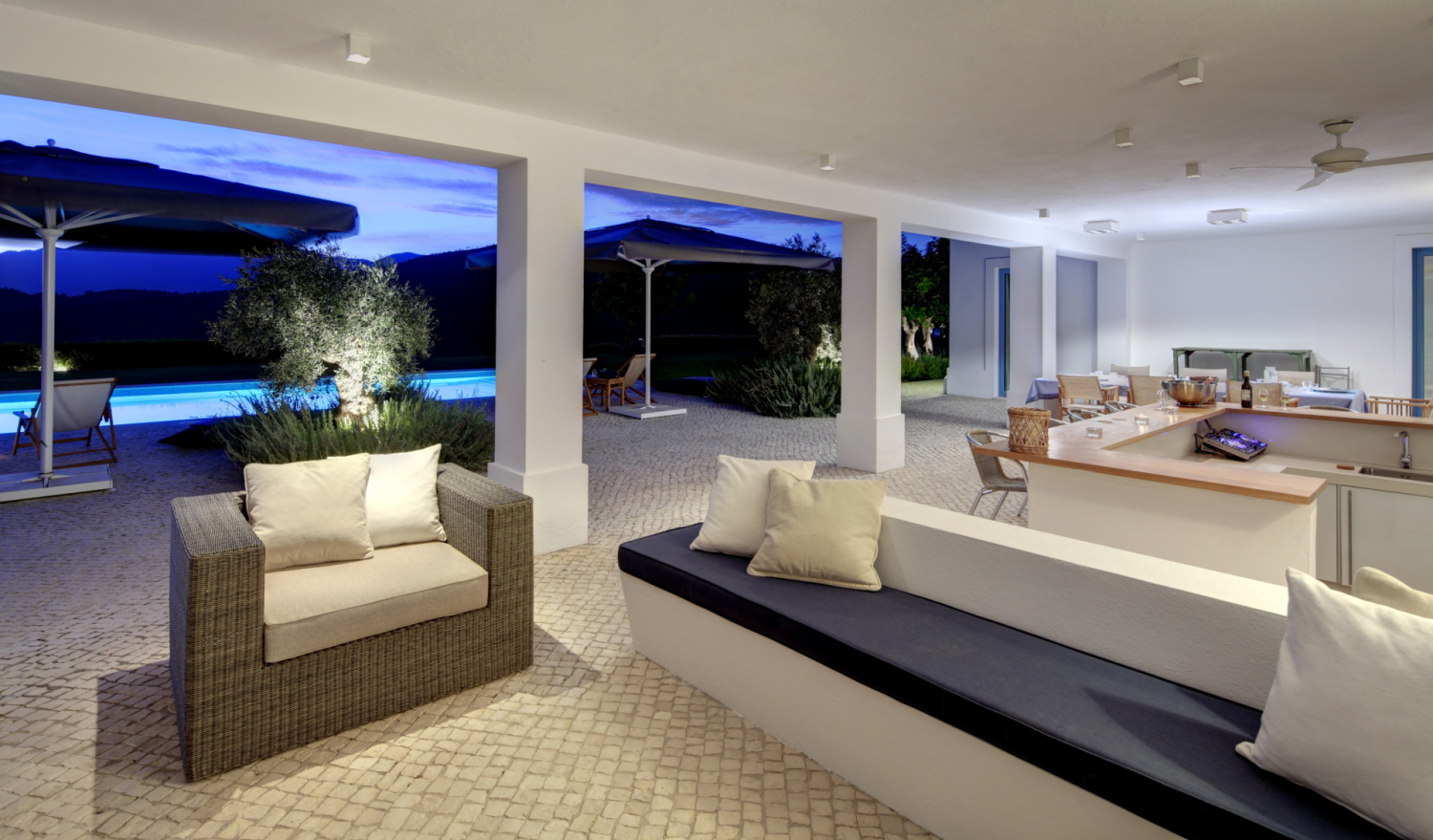 V2016-244AP - Luxury Villa in Monte Mayor Country Club in Benahavis for sale