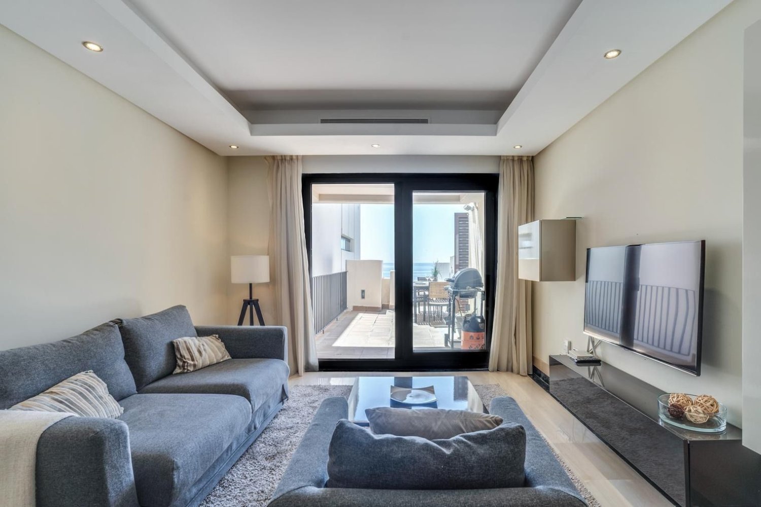 Ático Dúplex de Dos Dormitorios en Bahía de la Plata, Estepona