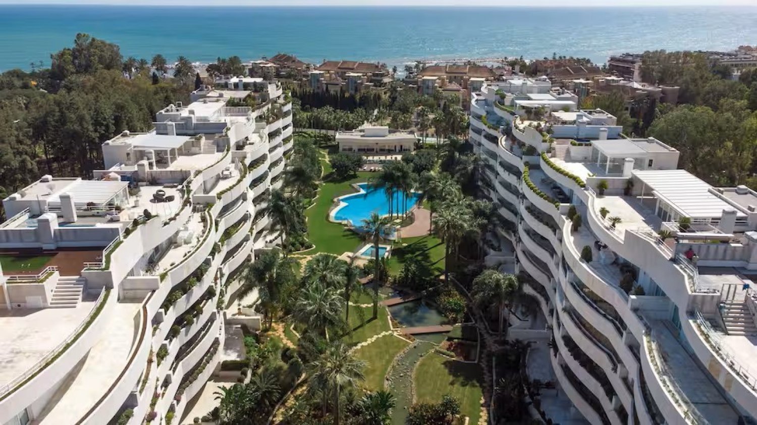 Elegante Apartamento Planta Baja en El Embrujo de Banús