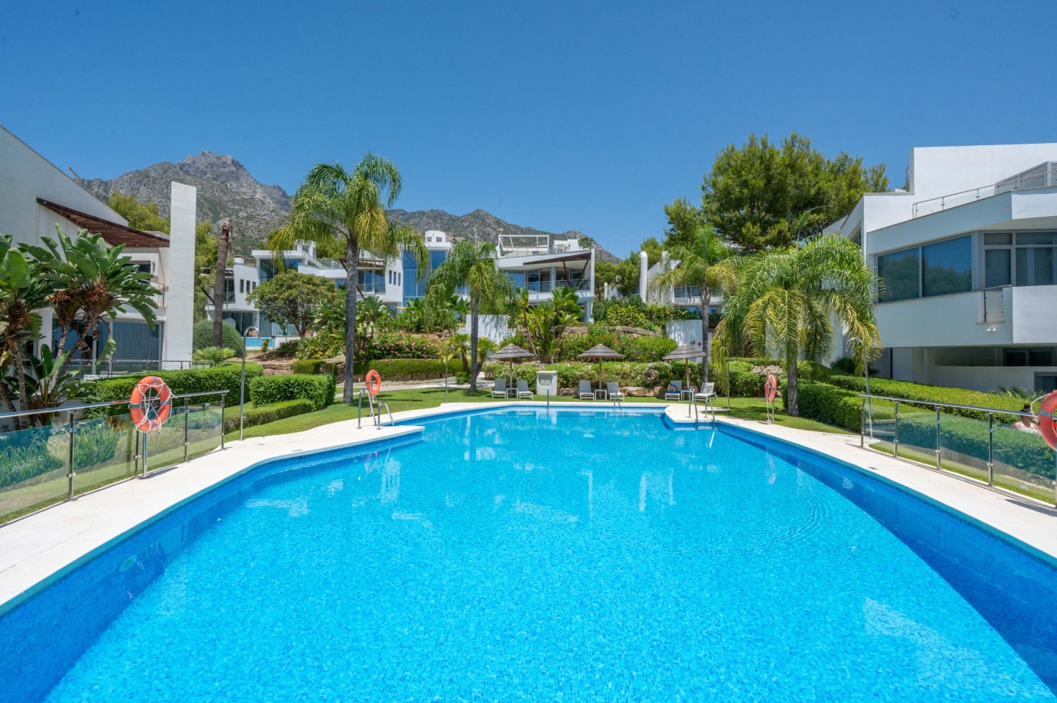 Exclusiva casa adosada de lujo en Meisho Hills, Marbella Golden Mile